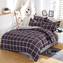 Load image into Gallery viewer, Bedding Set Fashion house  luxury bed cover sheet Pillowcase Wavy stripes Home textile  Family Bed Linens  High Quality
